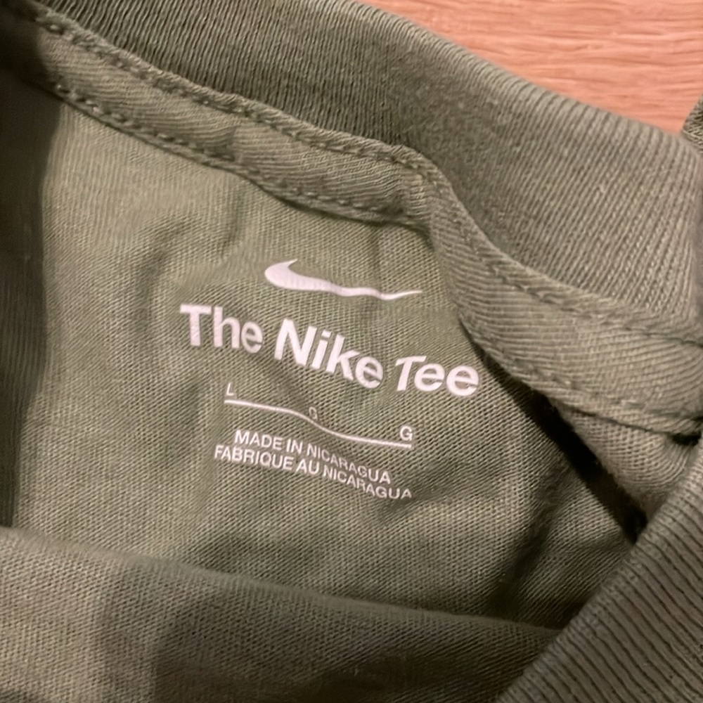 Nike Tee! - Picture 4 of 4